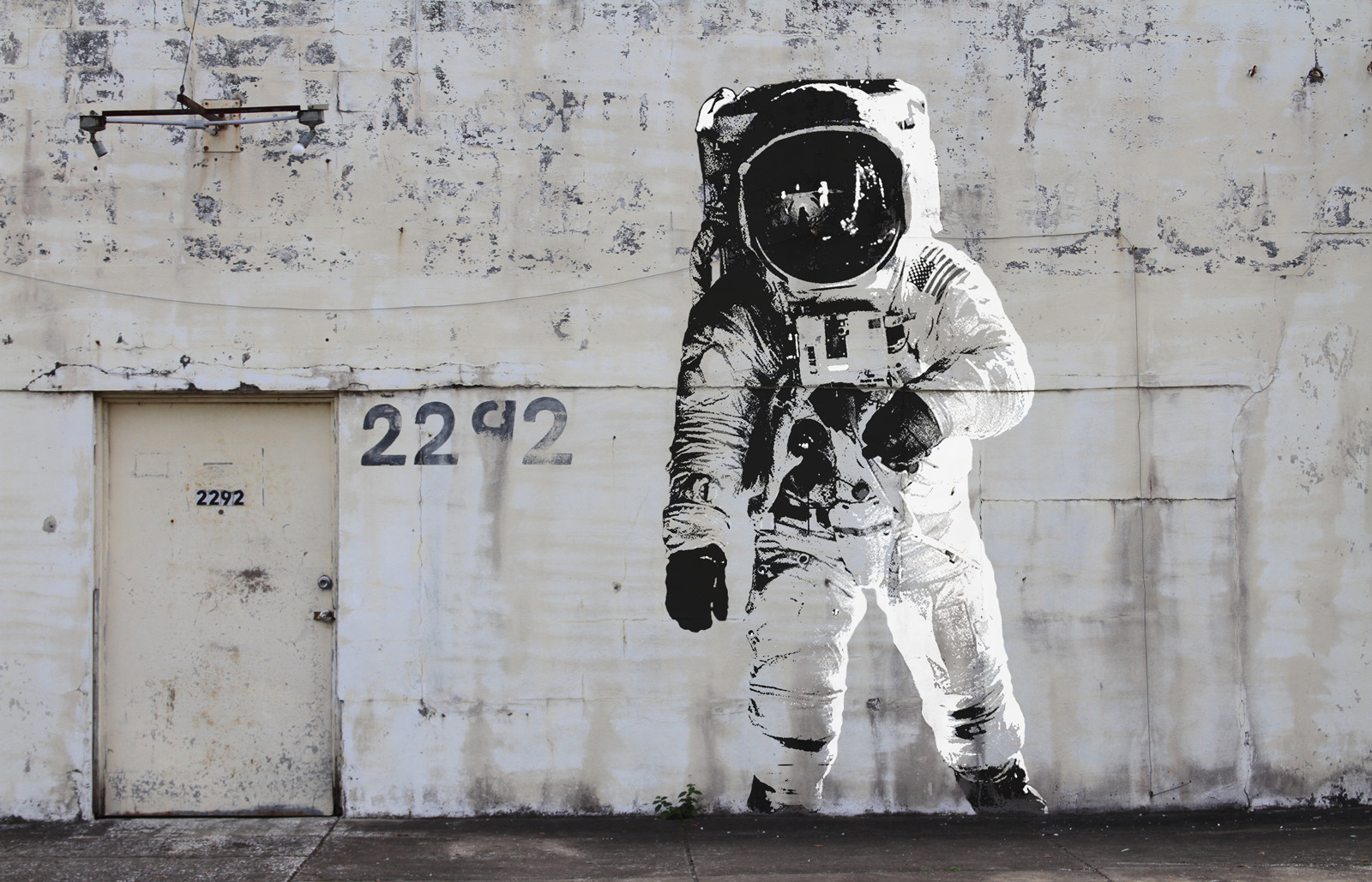 banksy astronaut